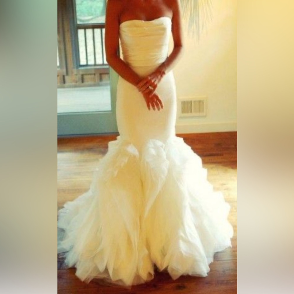 Vera Wang Ethel Wedding Gown. Professionally dried cleaned and stored.